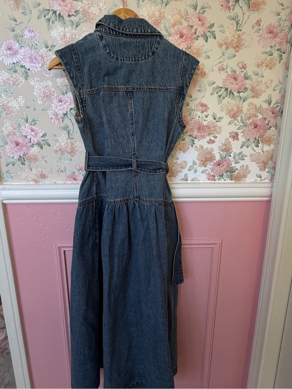 Sleeveless Blue Denim Maxi Dress with Tie Waist - Picture 7 of 7
